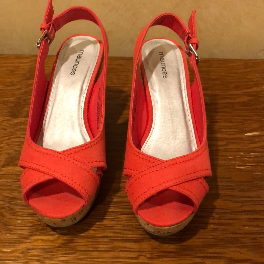 Maurices Calypso Cora size 8
